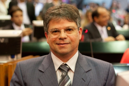 Gustavo Neiva afirma que há indícios de desvio de finalidade em empréstimo