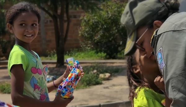  3&ordm; BPM de Floriano realiza a&ccedil;&atilde;o solid&aacute;ria com entrega de presentes para crian&ccedil;as.(Imagem:Reprodu&ccedil;&atilde;o/Instagram)
