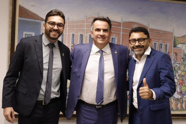 Recebendo prefeitos e lideranças, Ciro Nogueira fala sobre estar consolidado em primeiro lugar nas pesquisas(Imagem:Ascom)