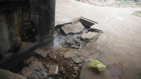 Chafariz do bairro Riacho Fundo est&aacute; em situa&ccedil;&atilde;o prec&aacute;ria.(Imagem:FlorianoNews)