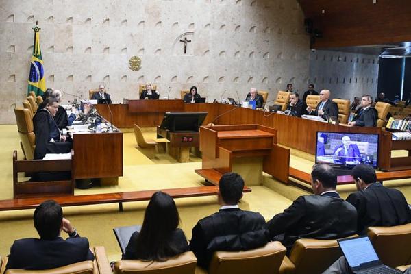 Mandato para STF enfrenta resistência de ministros e fica em 2º plano no Senado