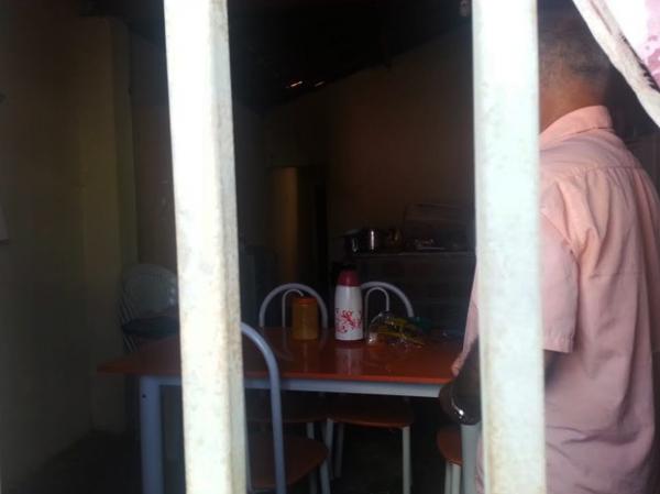 Pai de adolescente suspeito de crime diz que filho fazia 'coisa errada'.(Imagem:Patr&iacute;cia Andrade/G1)