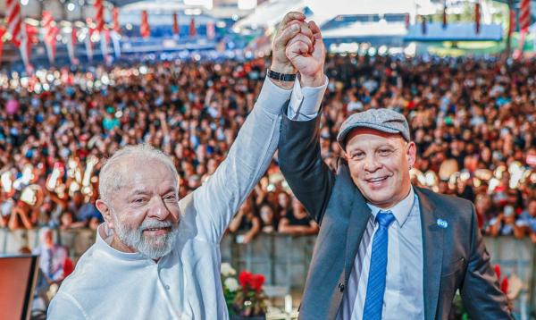 Lula celebra origem sindical e reafirma compromisso com trabalhadores