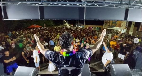 Primeiro Corso de Carnaval em Floriano é um sucesso absoluto e marca história na Princesa do Sul