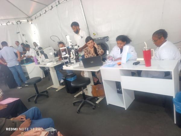  Prefeito Ant&ocirc;nio Reis visita Carreta da Oftalmologia e destaca amplia&ccedil;&atilde;o de atendimentos para Floriano e regi&atilde;o(Imagem:FlorianoNews)