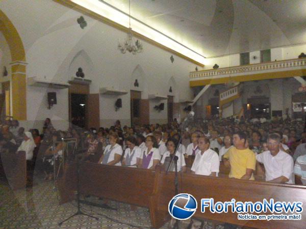 Cat&oacute;licos celebram Missa de Cinzas e in&iacute;cio da Quaresma em Floriano.(Imagem:FlorianoNews)