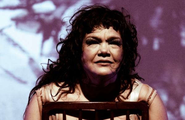 e arrepiar é o ápice do show em que Simone Mazzer canta o repertório de Luiz Melodia(Imagem:Reprodução)