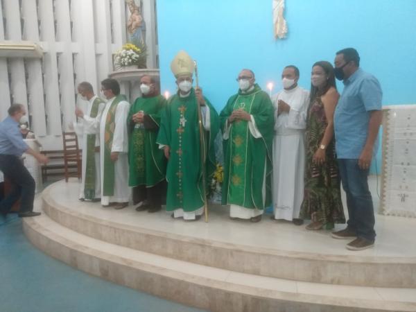 Frei James volta a Floriano e assume a Par&oacute;quia de Nossa Senhora das Gra&ccedil;as(Imagem:FlorianoNews)