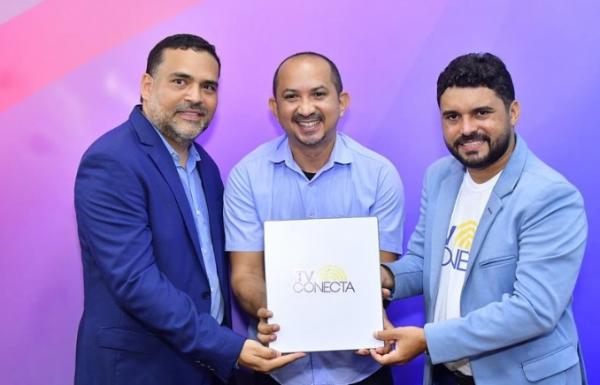 Vereadores prestigiam inauguração da TV Conecta e destacam fortalecimento da comunicação local