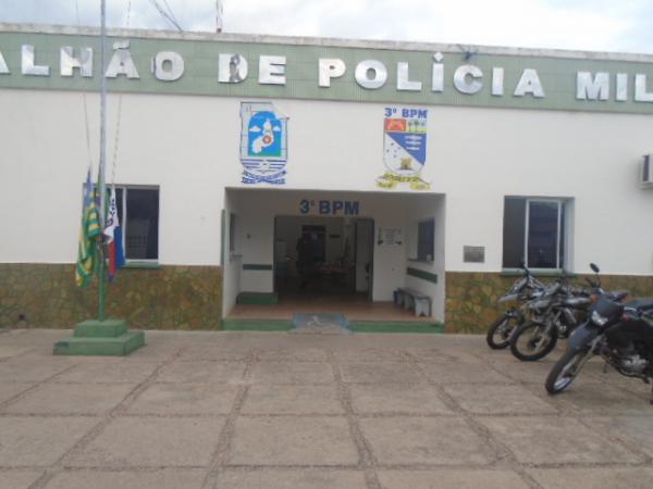 Estabelecimento comercial é vítima de assalto no centro de Floriano