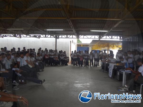 CEEP realizou debate eleitoral do Gr&ecirc;mio Estudantil.(Imagem:FlorianoNews)