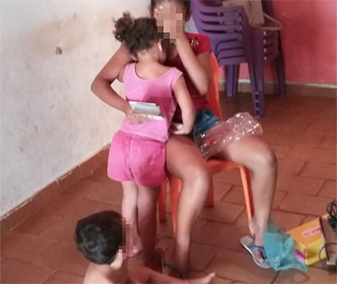 Crianças que vendiam drogas relatam que eram chantageadas, diz PM
