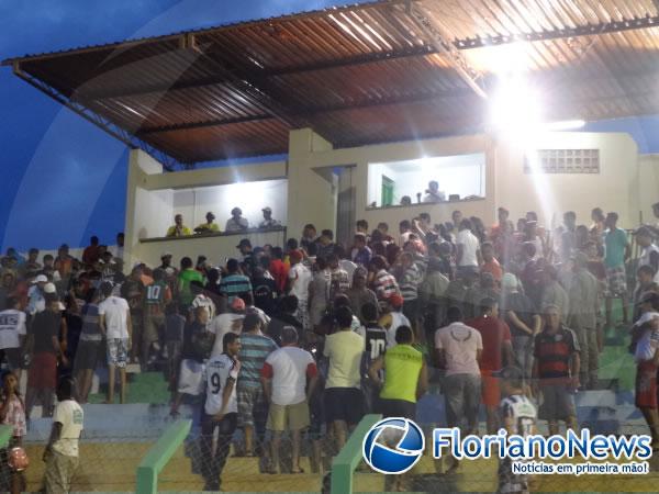 Após eliminação, torcida do Cori-Sabbá pede saída do Presidente do time.(Imagem:FlorianoNews)