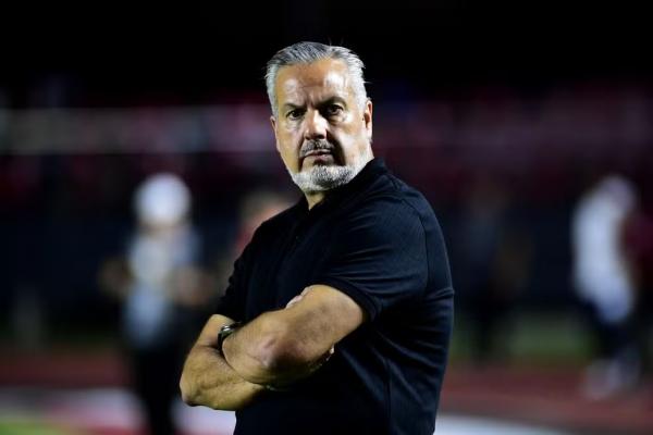 Palmeiras ataca diretor do Flamengo por citar clubes chorões: "Parabéns pela autocrítica"