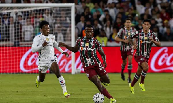 Flu sente altitude e perde para a LDU na ida da Recopa Sul-Americana