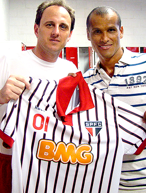 Tricolor acerta salários com Rivaldo e espera liberação do Uzbequistão
