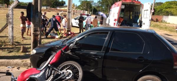 Motociclista fica ferido após colidir com carro em Teresina