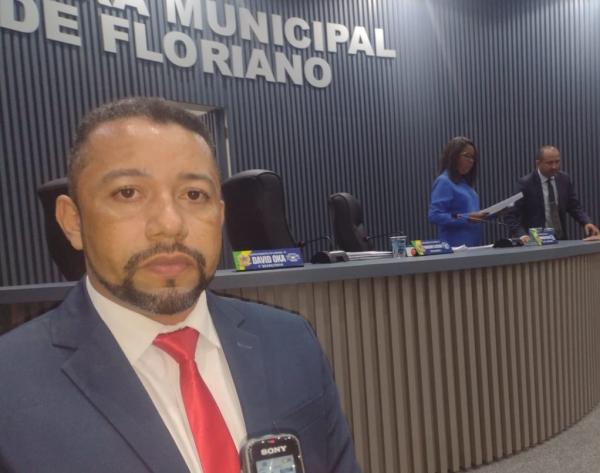 Enofre Carvalho toma posse na Câmara Municipal de Floriano e destaca compromisso com a população