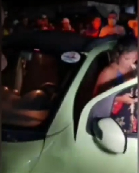 Carro invade evento político em Barão de Grajaú e por pouco, não causa uma tragédia