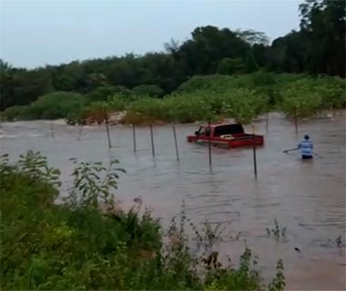 Trecho da BR-222 entre Batalha e Esperantina alaga e é interditado