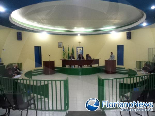 Apresenta&ccedil;&atilde;o de projetos marca a primeira Sess&atilde;o Ordin&aacute;ria do m&ecirc;s de mar&ccedil;o(Imagem:FlorianoNews)