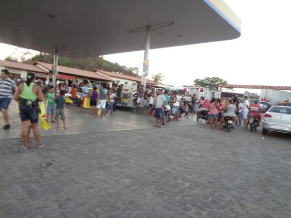 Realizada caminhada da Coliga&ccedil;&atilde;o Unidos por Bar&atilde;o.(Imagem:FlorianoNews)