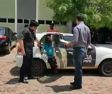 Avô é preso suspeito de estuprar as duas netas; uma delas está grávida