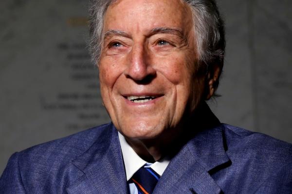 Tony Bennett não cantará mais ao vivo por ordens médicas, diz filho