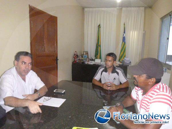 Reunião definiu utilização dos paredões de som durante o carnaval de Floriano.(Imagem:FlorianoNews)