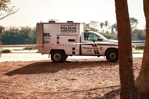Corpo decapitado é encontrado em matagal na zona Sul de Teresina