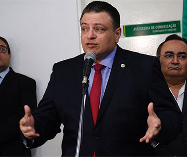 Gessivaldo Isaías anuncia retorno à base do governador