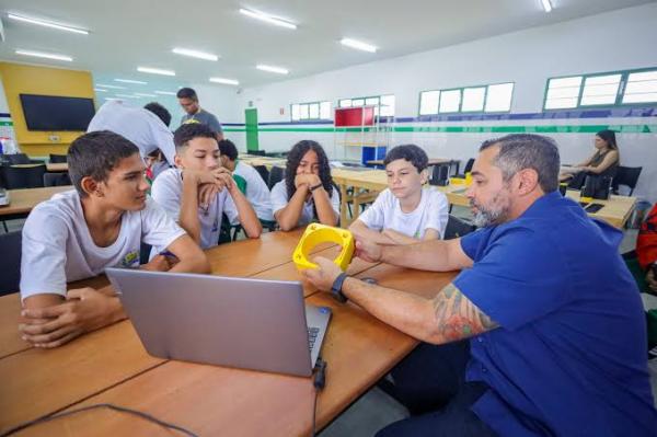 Seduc convoca 1.200 profissionais para escolas de tempo integral