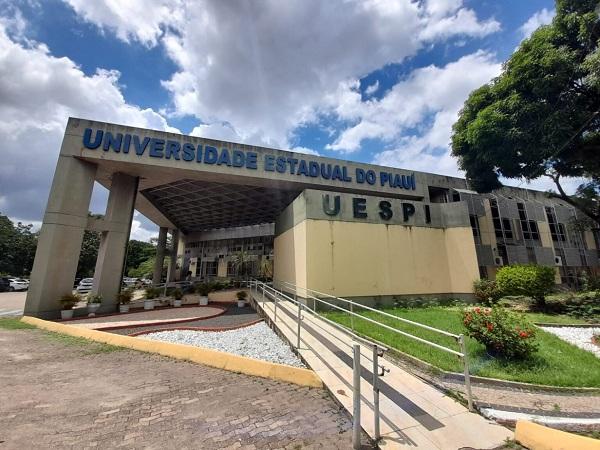 Uespi abre 1.130 vagas para cursos de língua estrangeira em cinco idiomas