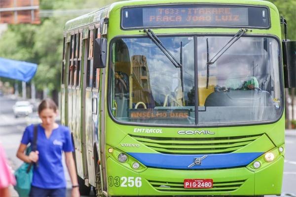 Motoristas dizem que passageiros se recusam a usar máscara e cobram medidas mais rígidas