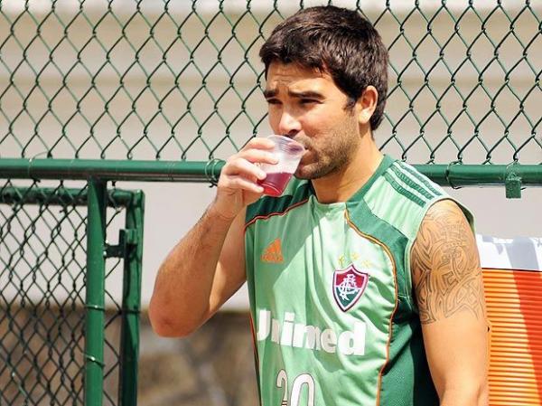 Após Fred, Deco também é liberado para reforçar o Fluminense