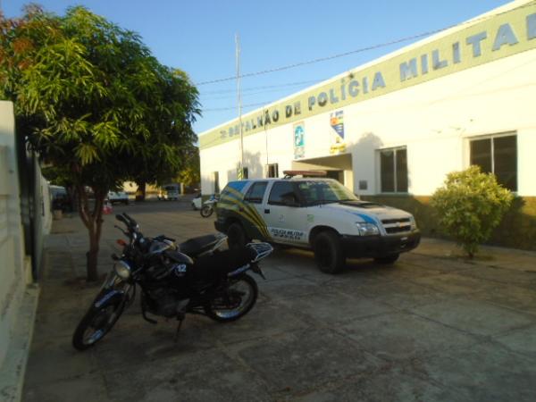 Motocicleta tem motor substituído em oficina e PM é acionada em Floriano