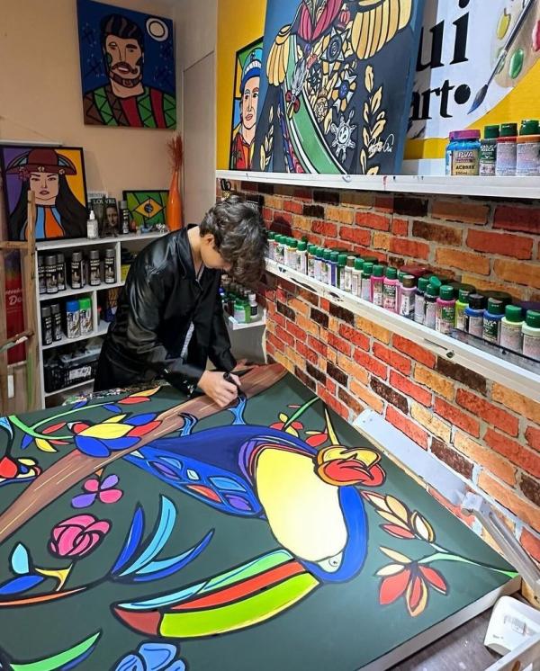 Artista teresinense vai representar o Brasil em exposição no Rio de Janeiro e Nova York