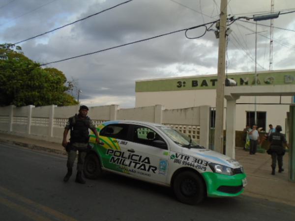 Motocicleta é furtada em Praça Pública em Floriano