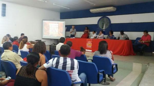 PT de Floriano lan&ccedil;a comit&ecirc; em defesa da democracia e do direito de Lula se candidatar.(Imagem:FlorianoNews)