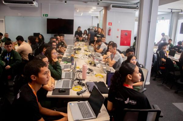 Startup Piauí realiza 1ª etapa do Seduckathon Connect com estudantes intercambistas.(Imagem:Divulgação)