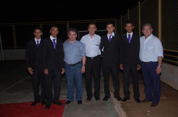 Prefeito e Deputado prestigiam formatura de alunos do munic&iacute;pio na zona rural de Floriano.(Imagem:Secom)