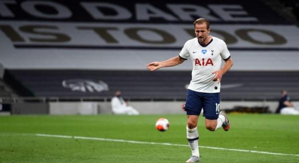 Com gol contra, Tottenham vence e ainda sonha com vaga na Liga dos Campeões