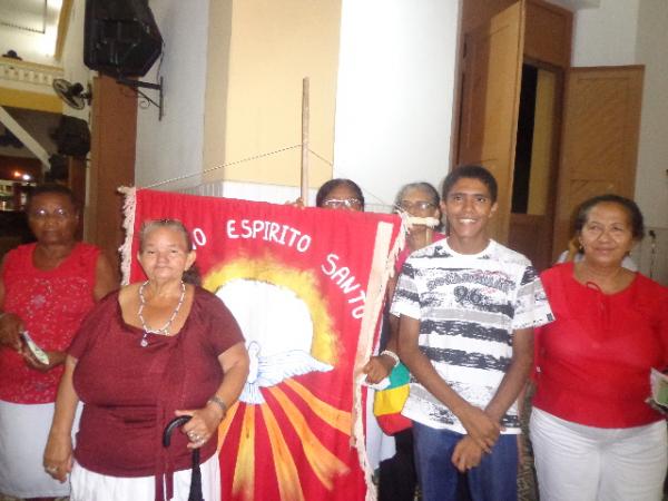 Par&oacute;quia S&atilde;o Pedro de Alc&acirc;ntara festeja Pentecostes do Divino Espirito Santo.(Imagem:Par&oacute;quia S&atilde;o Pedro de Alc&acirc;ntara festeja Pentecoste)