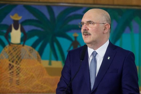MEC nega fala de ministro e diz que Enem será usado em seleção de vagas nas universidades