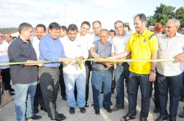  Wellington inaugura a restaura&ccedil;&atilde;o da pavimenta&ccedil;&atilde;o asf&aacute;ltica da PI 249. (Imagem:Paulo Barros)