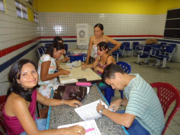 Manh&atilde; de vota&ccedil;&atilde;o tranquila em Bar&atilde;o de Graja&uacute;.(Imagem:FlorianoNews)