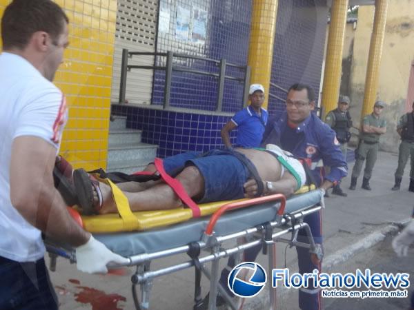 Acidente de moto deixa v&iacute;tima gravemente ferida em Floriano.(Imagem:FlorianoNews)