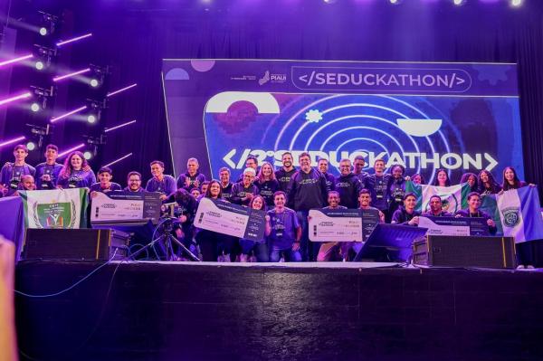 Vencedores do Seduckathon conquistam interc&acirc;mbio ao exterior e demais participantes seguem para o Impa Tech no Rio(Imagem:Gabriel Paulino)