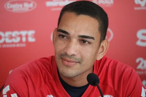 Sem tomar gols na temporada, Joanderson destaca entrosamento da defesa do River-PI