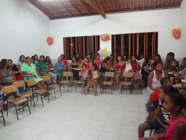 Escolas Municipais de Floriano realizam festa para M&atilde;es. (Imagem:FlorianoNews)